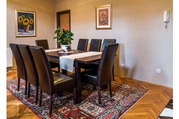 Семейный пансионат Vukovar 1